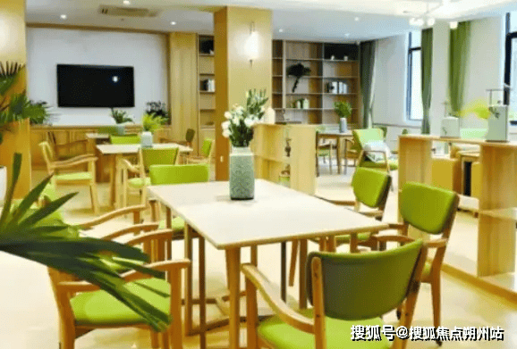 养老照料中心实地探访介绍：地址收费设施环境入住电话pg电子试玩网站免费2025年北京市石景山区老山(图2)